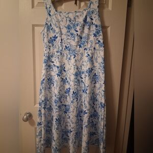 Shein XL/12 Blue and White Floral Midi Dress